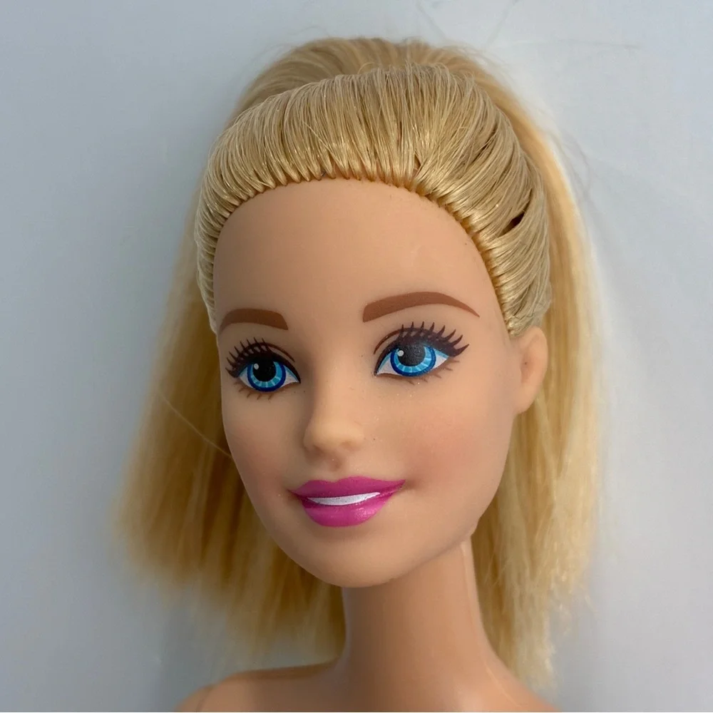 2015 Barbie Glitz & Glam Target Exclusive - Base Doll - For OOAK Customization